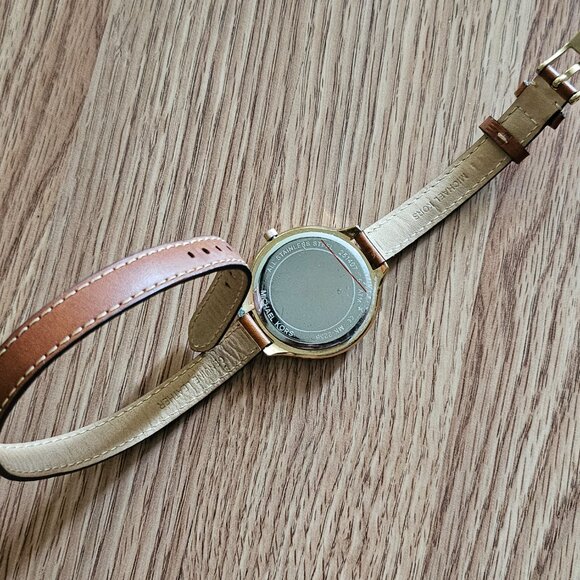 Michael Kors Women Watch Runway Slim MK2256 Gold Dial Brown Leather Strap - Picture 8 of 10